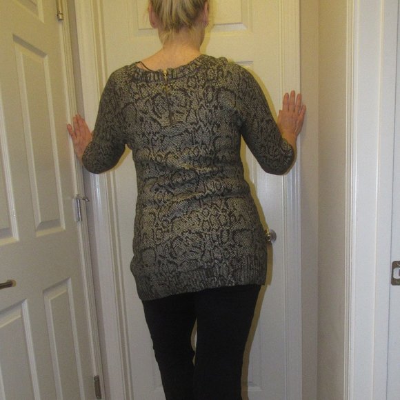INC International Concepts Metallic Snake-Print Tunic Sweater ~ Size L - Picture 4 of 13
